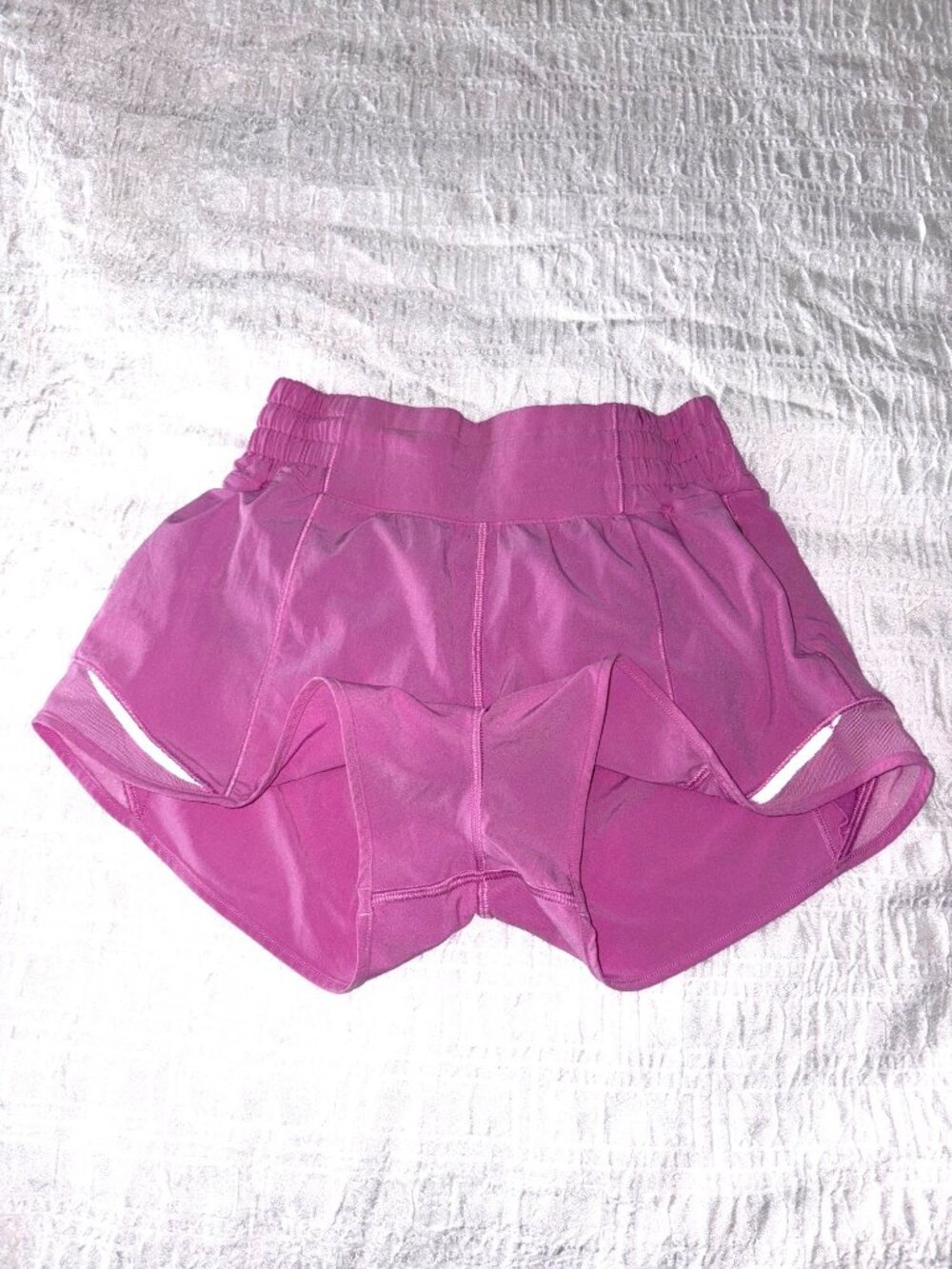EXCELLENT Lululemon Hotty Hot High-Rise Lined Shorts 2.5" Velvet Pink Running 2 - Picture 5 of 8